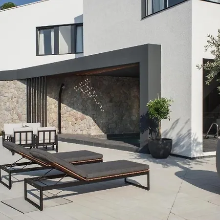 Luxury With A Swimming Pool Mugeba, - 26016 * Пореч